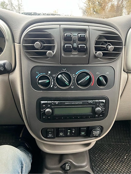 Chrysler PT Cruiser 2 of 16