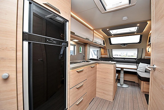 Knaus 650 UX Südwind, Queenbed 20 of 27