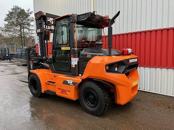 Doosan D70S-9 3 of 4