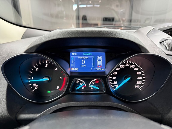 Ford Kuga 18 of 22