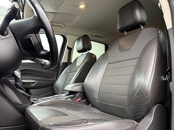 Ford Kuga 9 of 22