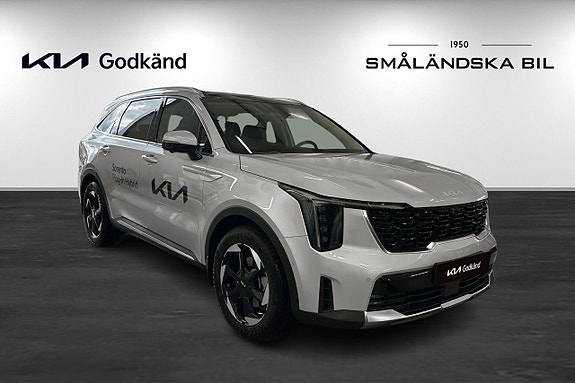 Kia Sorento 4 of 16