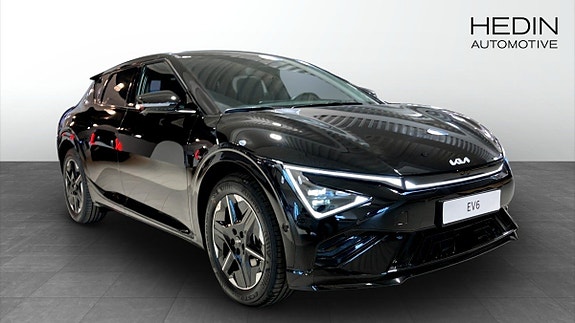 Kia EV6 8 of 13