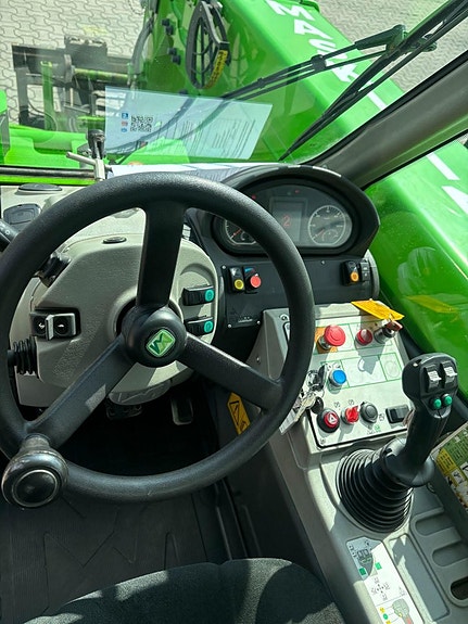 Merlo P 40.17 8 of 30