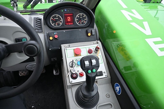 Merlo P 40.17 9 of 30