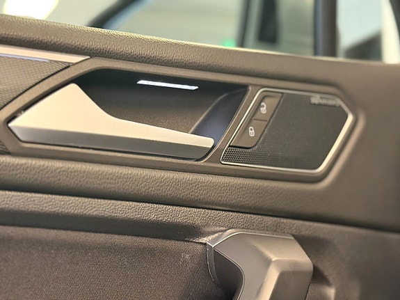 Volkswagen Tiguan Allspace 13 of 18