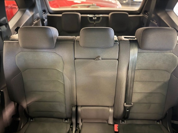 Volkswagen Tiguan Allspace 16 of 18