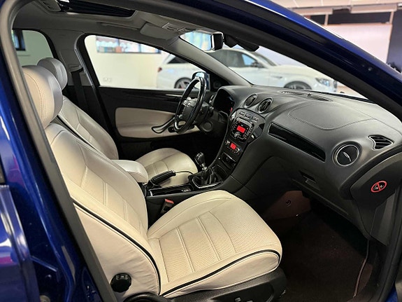 Ford Mondeo 11 of 13