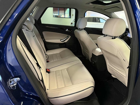 Ford Mondeo 12 of 13