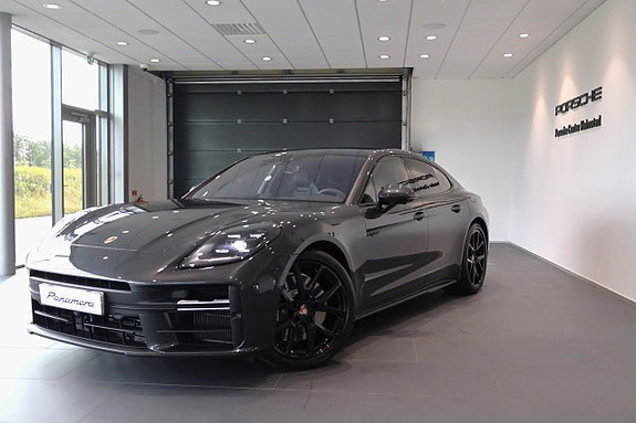 Porsche Panamera 4