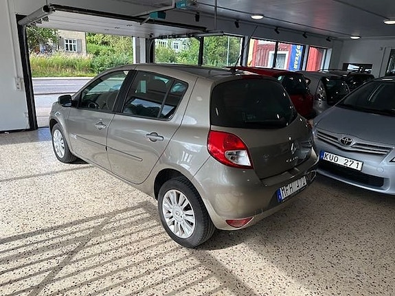 Renault Clio 6 of 18