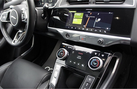 Jaguar I-PACE 9 of 14