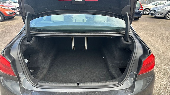 BMW 530i 5 of 5