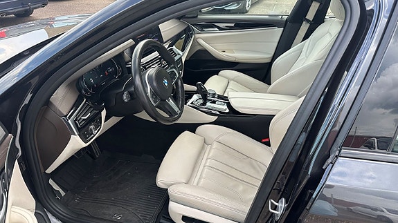 BMW 530i 8 of 13