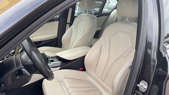 BMW 530i 10 of 30