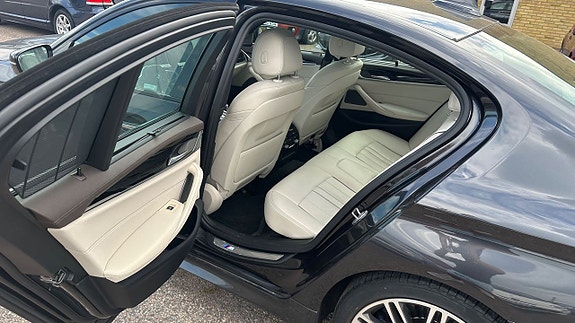 BMW 530i 7 of 13