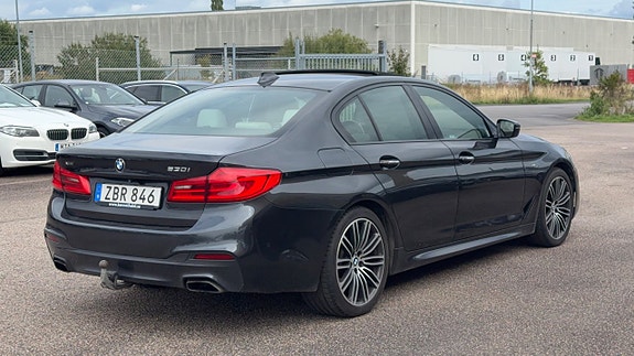 BMW 530i 4 of 30