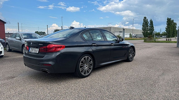 BMW 530i 3 of 5