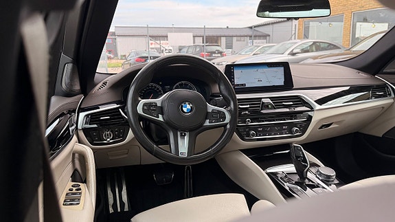 BMW 530i 9 of 30