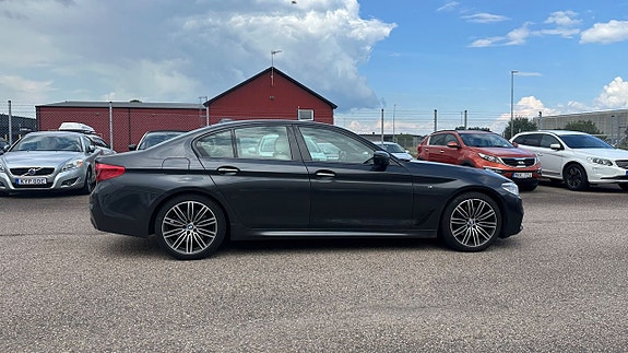 BMW 530i 2 of 5