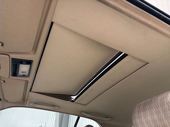 Mercedes-Benz 300 CE 6 of 10