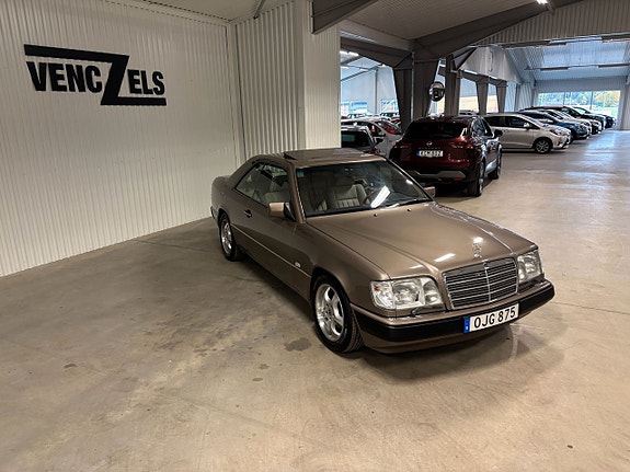 Mercedes-Benz 300 CE 2 of 5