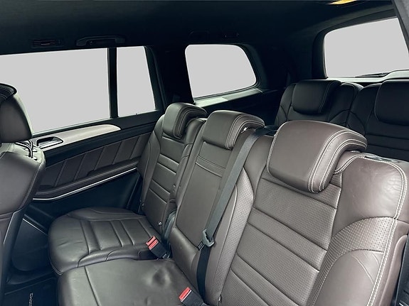 Mercedes-Benz GLS63 15 of 15