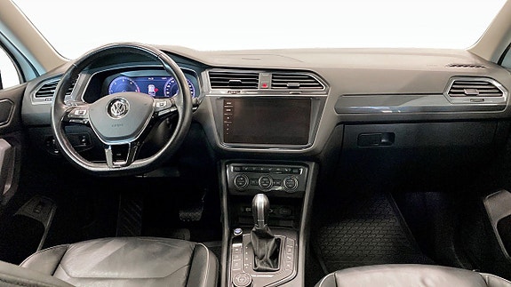 Volkswagen Tiguan Allspace 4 of 5