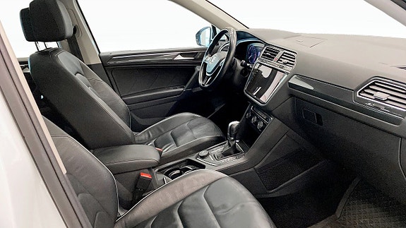 Volkswagen Tiguan Allspace 3 of 5