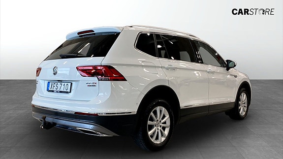 Volkswagen Tiguan Allspace 2 of 5