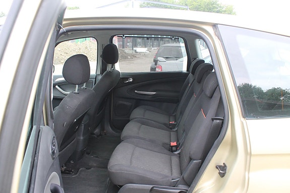 Ford S-MAX 8 of 9