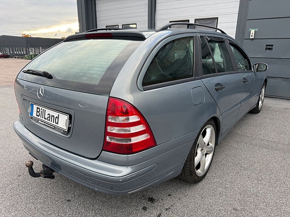 Mercedes-Benz C200 6 of 10