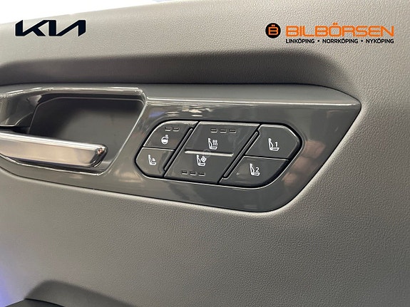 Kia EV9 14 of 15
