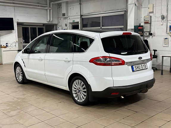 Ford S-MAX 3 of 5