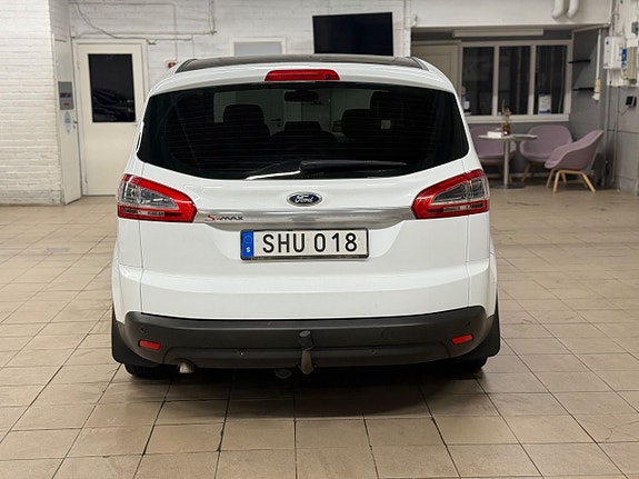 Ford S-MAX 4 of 5
