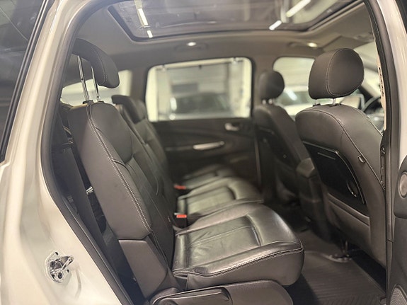 Ford S-MAX 12 of 17