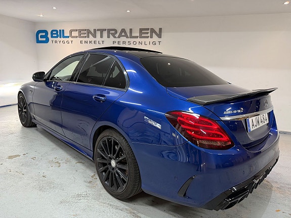 Mercedes-Benz C-Klass 4 of 5