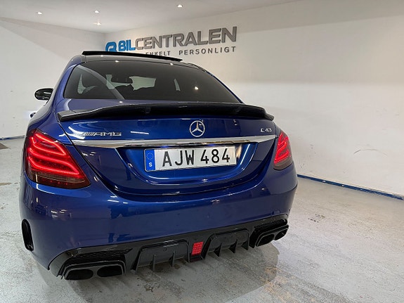 Mercedes-Benz C450 6 of 17