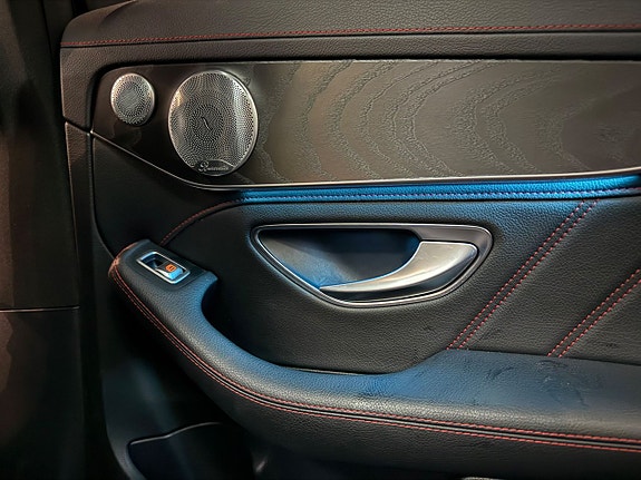 Mercedes-Benz C450 14 of 17