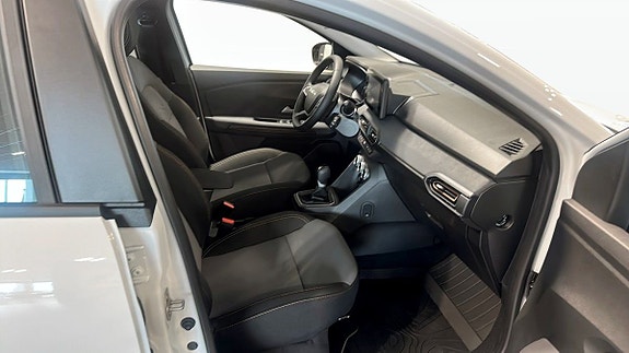 Dacia Sandero 7 of 30