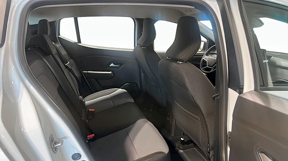 Dacia Sandero 14 of 30