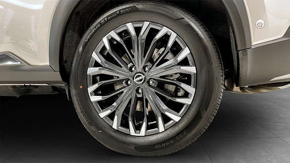 Nissan X-Trail 9 of 9