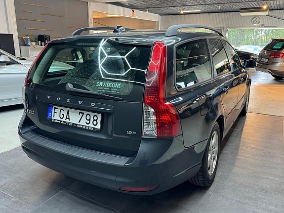 Volvo V50 5 of 5