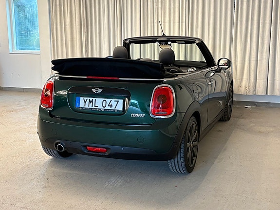 MINI Cooper 3 of 5