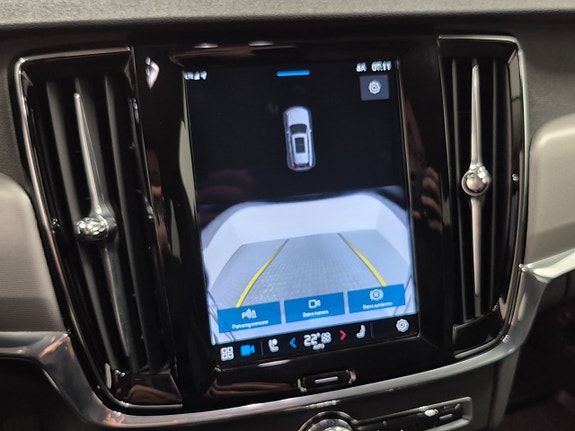 Volvo V90 8 of 13