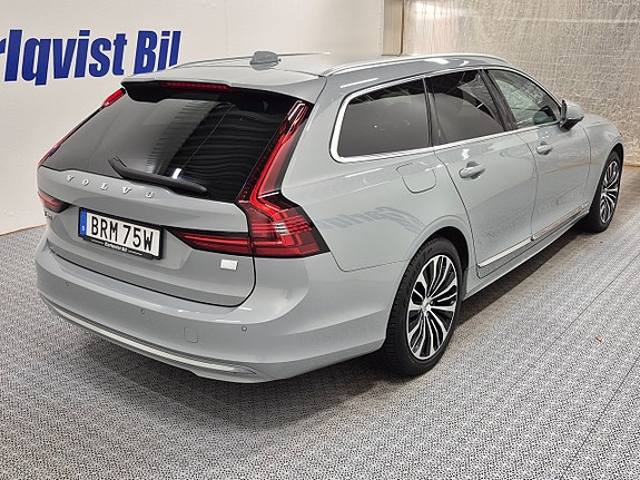 Volvo V90 4 of 13