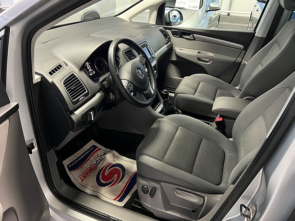 Volkswagen Sharan 9 of 16