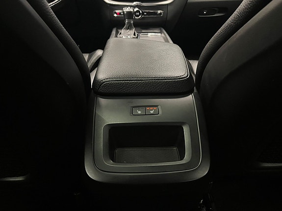 Volvo XC60 21 of 30