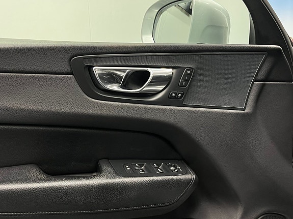 Volvo XC60 20 of 30