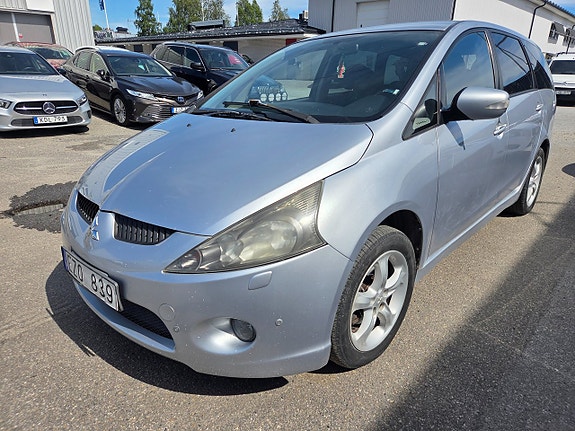 Mitsubishi Grandis 3 of 5